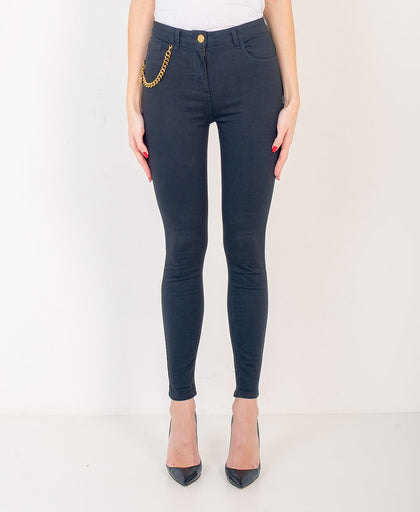 Jeans nero Elisabetta Franchi in cotone stretch a vita alta con catena dorata e charm logo