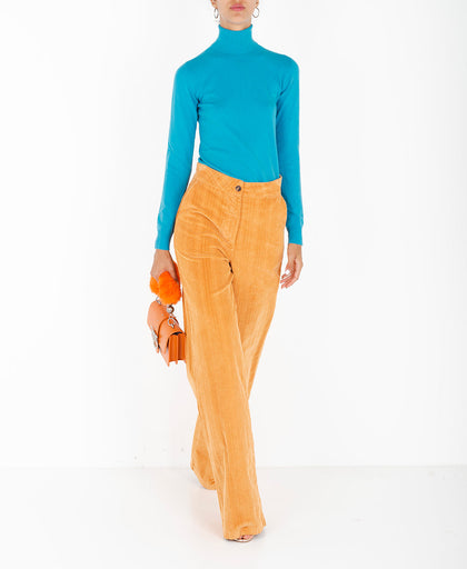 Outfit con il pantalone palazzo arancione Silvian Heach in velluto di cotone a coste