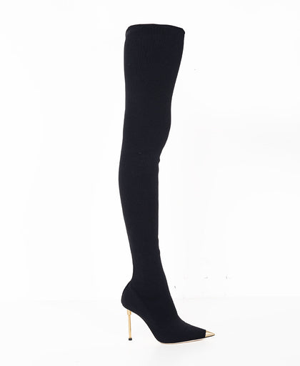 Vista laterale dello stivale nero alto Elisabetta Franchi a calza in tessuto elasticizzato con dettaglio in simil pelle sul dietro con micro logo
