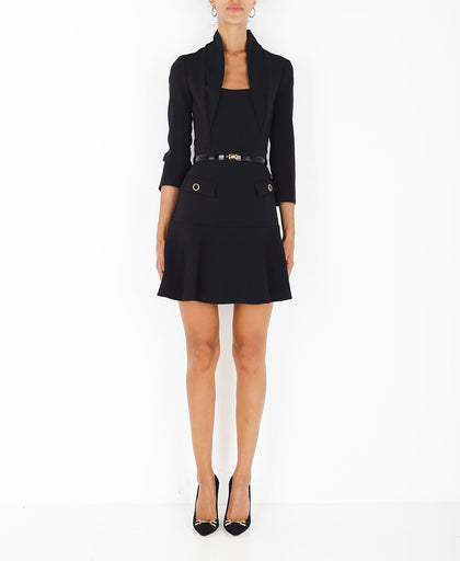 Vestito corto nero Elisabetta Franchi con scollo quadrato effetto bolerino e cinturino utilizzabile separatamente in vernice con logo light gold
