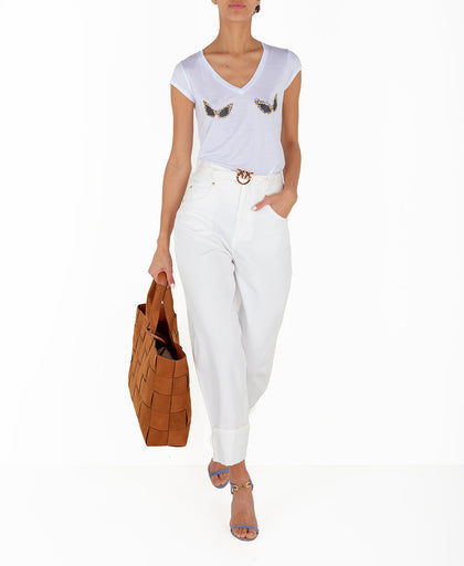 Outfit con la t shirt bianca Elisabetta Franchi in modal con scollo a V a manica corta e dettaglio stampa frontale occhiali