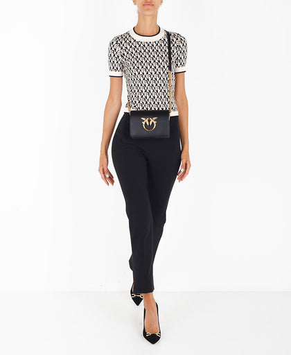Outfit con la t shirt Elisabetta Franchi in maglia con stampa logo monogram effetto disegno rombi a manica corta con profili a contrasto