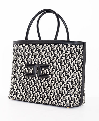 Outfit con la borsa nera Elisabetta Franchi in tela stampa logo monogram effetto disegno rombi e doppi manici e maxi logo frontale in similpelle