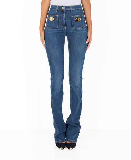 Jeans lunghi flare Elisabetta Franchi in denim di cotone elasticizzato a vita alta con tasche frontali applicate con logo microborchiato