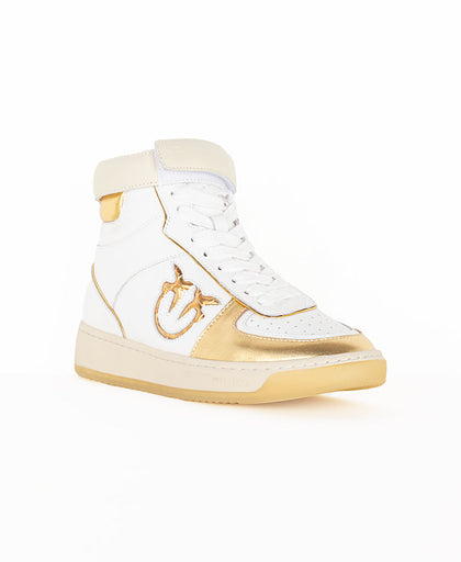 Sneakers basket bianche Pinko in pelle con dettaglio logo cocco e inserti laminati oro