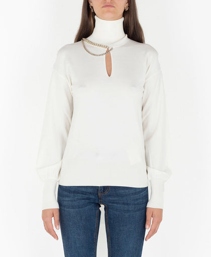 Maglia bianco lana Liu Jo a collo alto con dettaglio cut out e doppia catena applicata e profili con lavorazione a costine